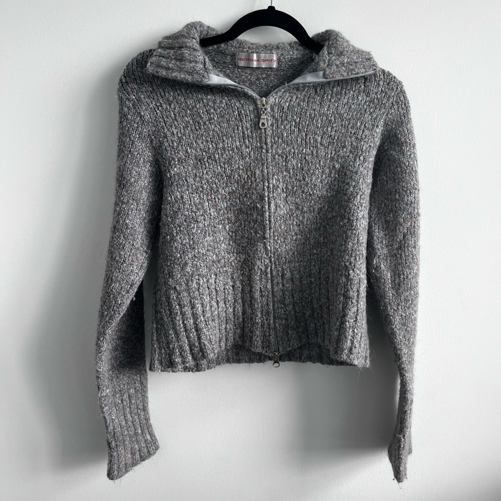 Bettina Spitz grey sweater